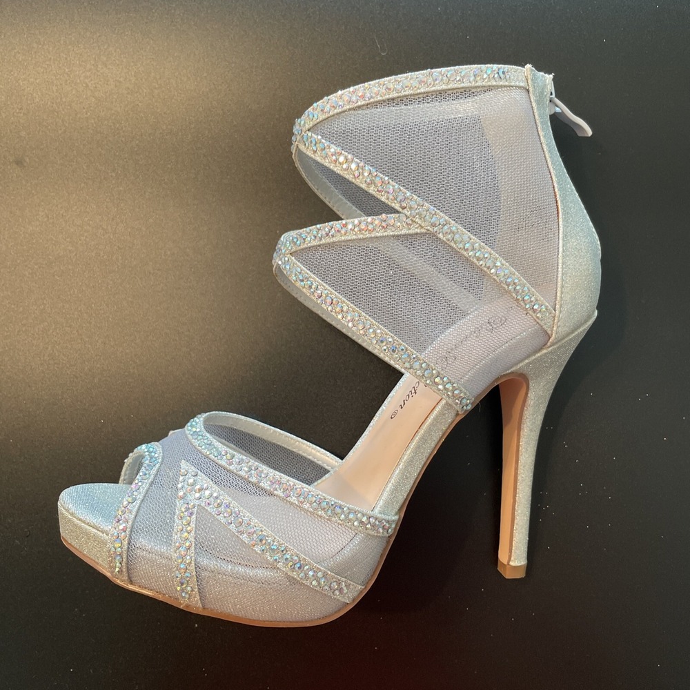 De Blossom Collection heels Size 6 Silver With Crystals Platform Peep-toe.